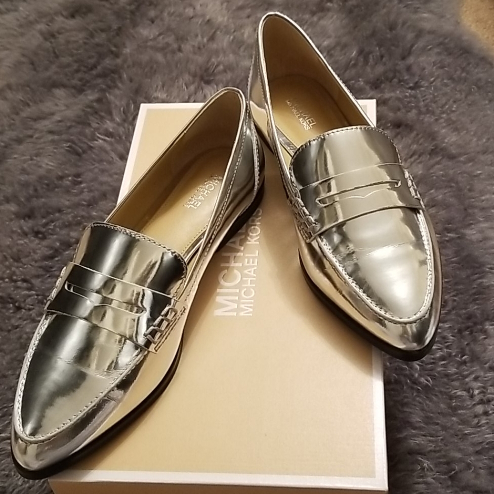 ✨HOST PICK Michael Kors Connor Loafer